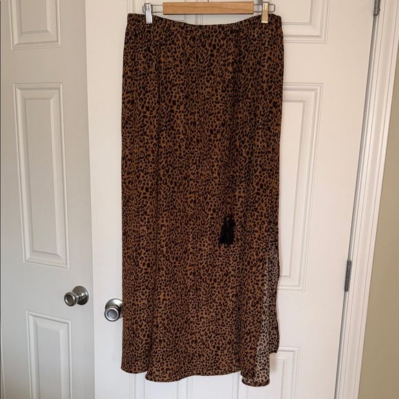 SHEIN Dresses & Skirts - SHEIN Brown Leopard Print Maxi Skirt